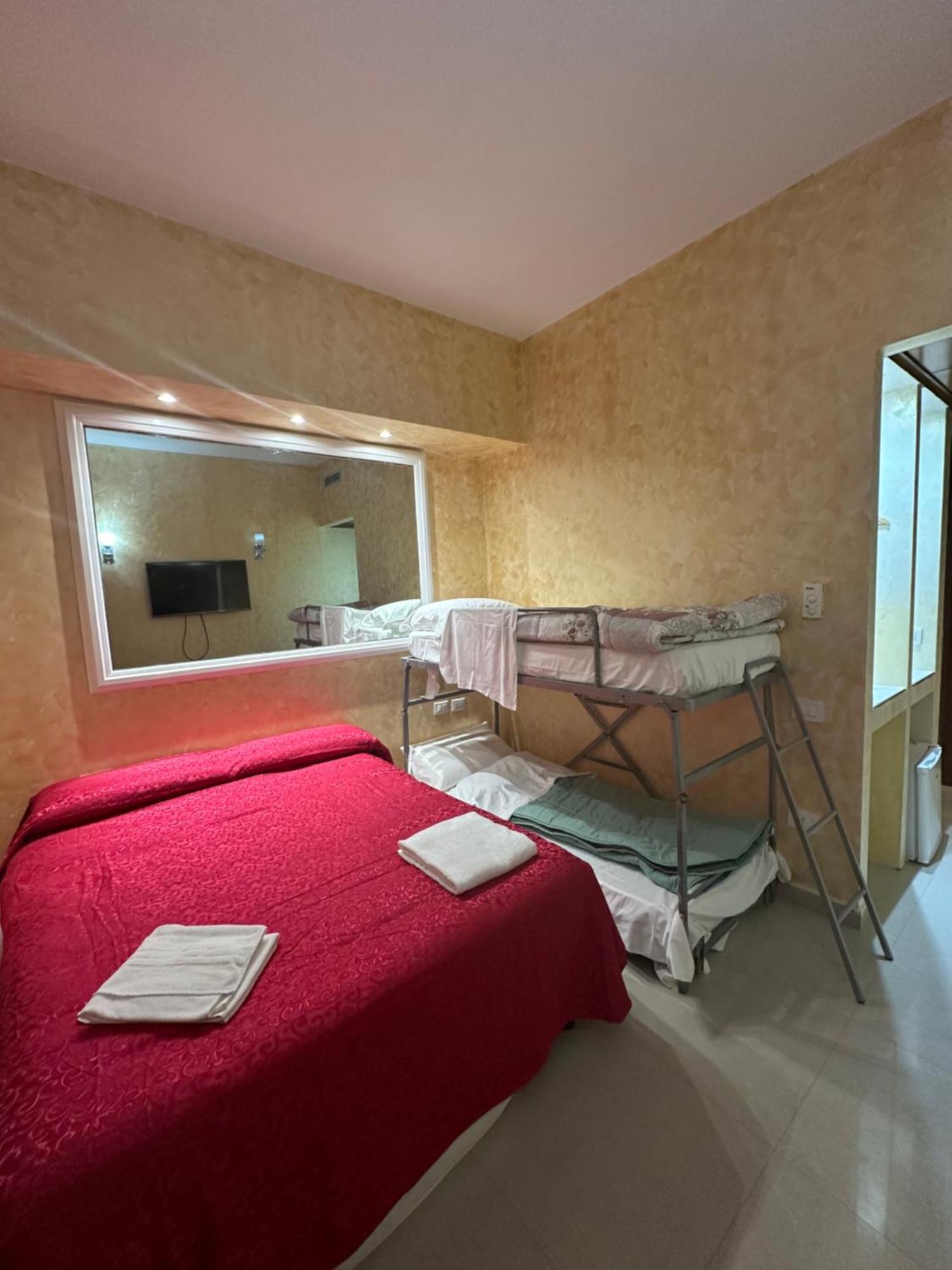Hotel Termini Sunlight House Roma Exterior foto
